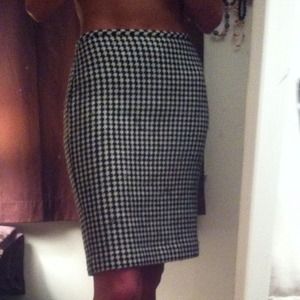 Houndstooth skirt