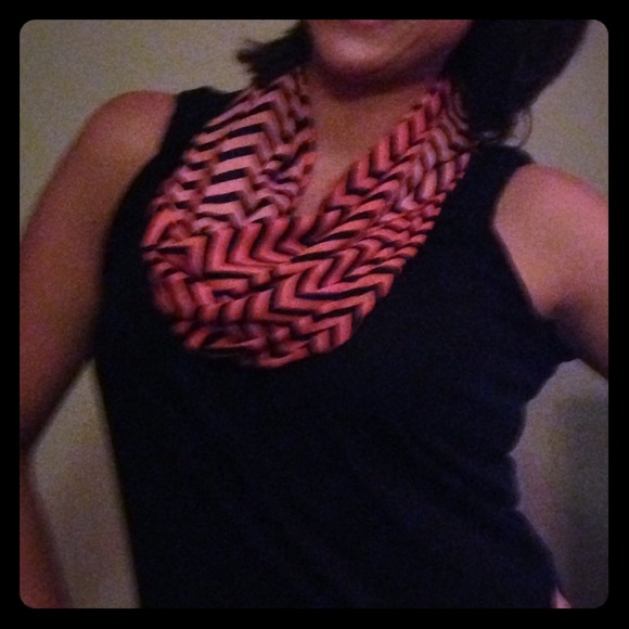 NWOT - Tangerine/Black Chevron Infinity Scarf - Picture 1 of 1