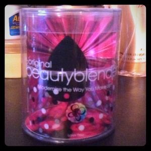 💖BRAND NEW💖 Pro Black BeautyBlender