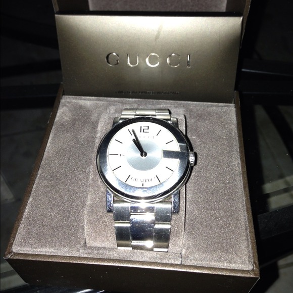 Gucci G-Faced silver watch. - Picture 2 of 3