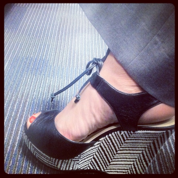 Black& White Wedges( Nine West )