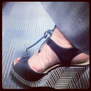 Black& White Wedges( Nine West )