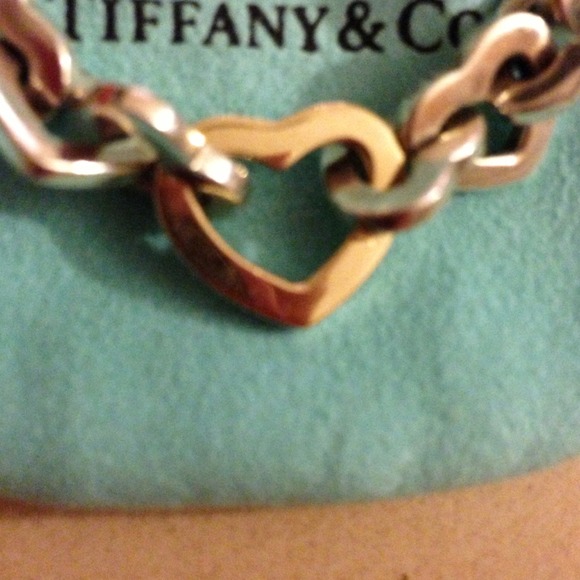 Authentic Tiffany Heart bracelet with gold heart - Picture 4 of 4