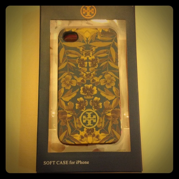 -SOLD-Tory Burch soft case iphone 4