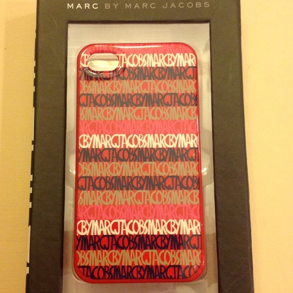 SALE! New red march by marc jacobs hard case - Picture 1 of 4