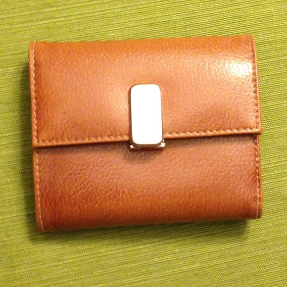 Liz Claiborne small coffee brown leather wallet