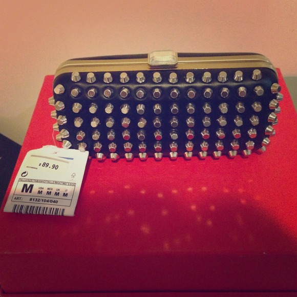 🚫🚫🚫 reserved! Brand new Zara studded clutch
