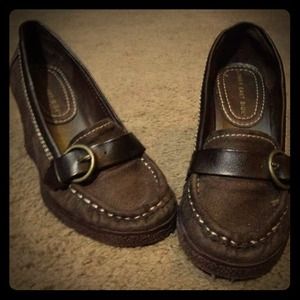 Brown closed toe wedges