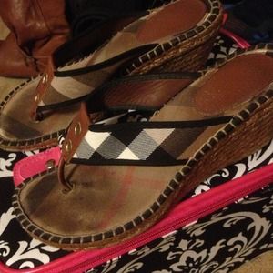 SOLD ❤Burberry Wedges