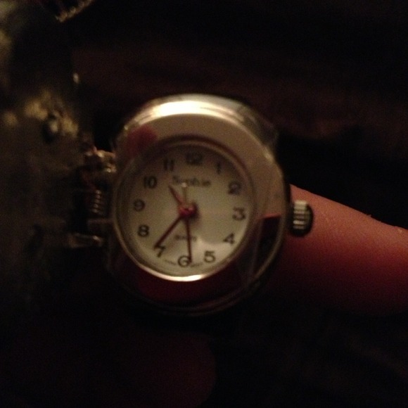Ring - Picture 2 of 3
