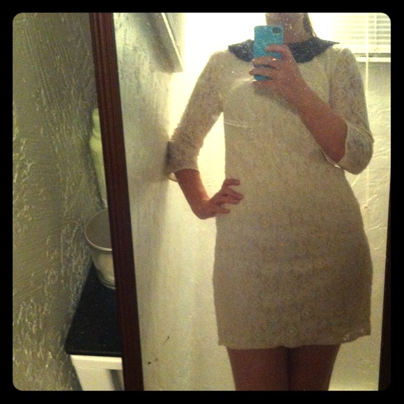 Black and cream 3/4 sleeve lace dress