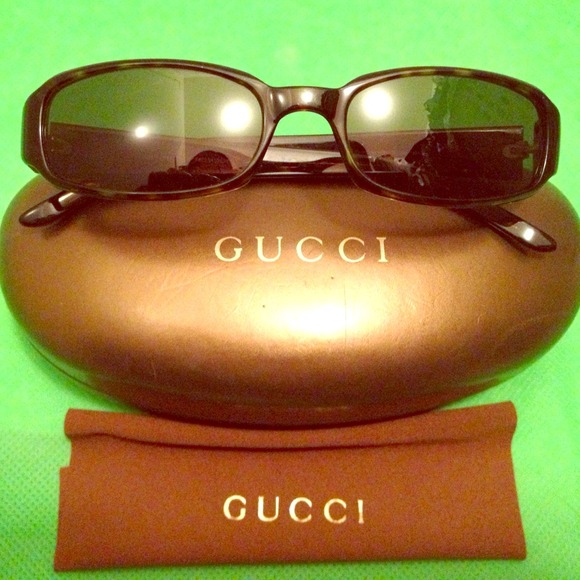 Brown Gucci sunglasses