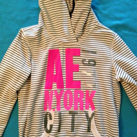 Striped American Eagle Hoodie SUPER COMFY:)