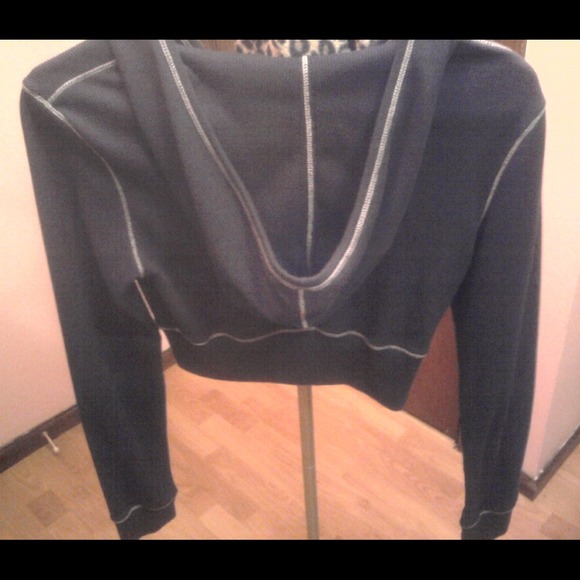 Derek💗Heart Cropped Sweater.🎀 OBO!! :)) - Picture 4 of 4