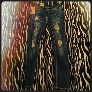 Cambridge~Distressed Jeans~