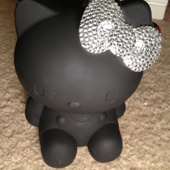 ✅ TRADED✅ Sephora hello Kitty brush holder