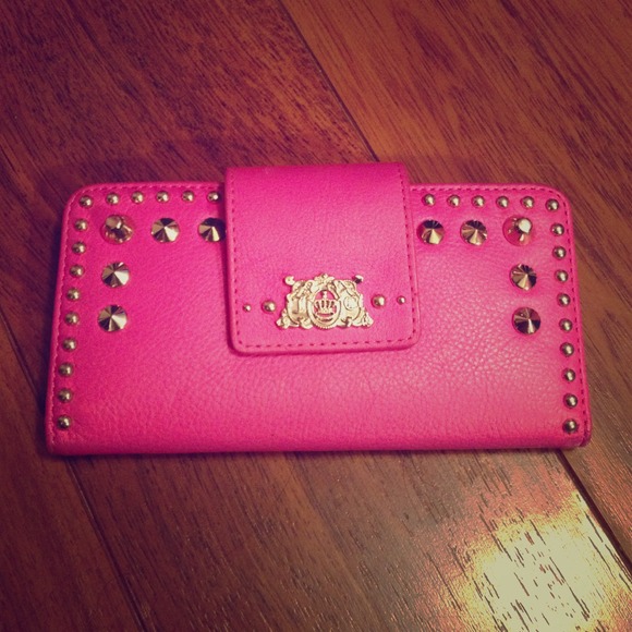 Perfect condi.. Juicy Couture pink leather wallet