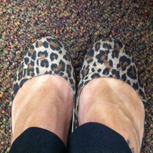 💥Sold💥Leopard print flats