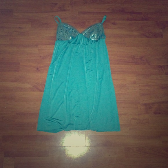 United Nations Colors Turquoise Dress w/ Sequins - Picture 1 of 1