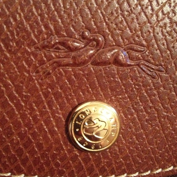 Authentic brown Longchamp shoulder tote - Picture 2 of 2