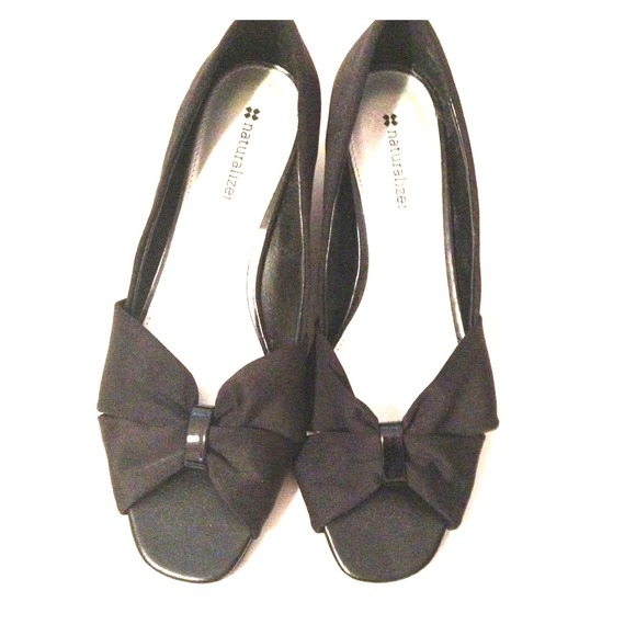 Naturalizer size 8 low wedges - Picture 1 of 2