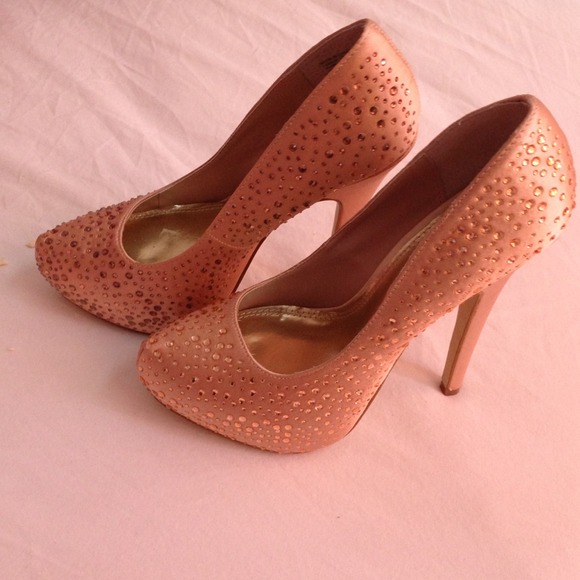 gold pumps/ gold rhinestones & matching clutch - Picture 2 of 4