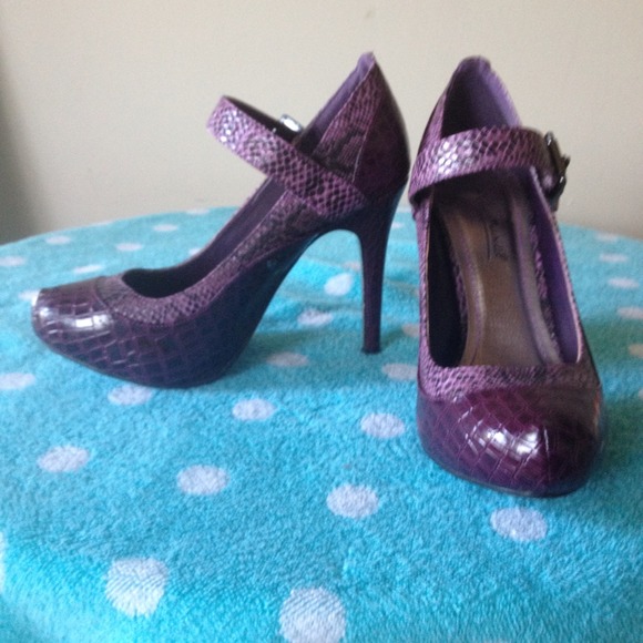 Purple mid-heels-SOLD - Picture 2 of 3