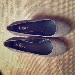 Reduced🌸🌸🌸🌸Cole Haan Grey Suede Heels Size 8.5