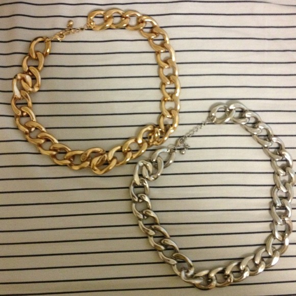 Set of 2 chain necklaces
