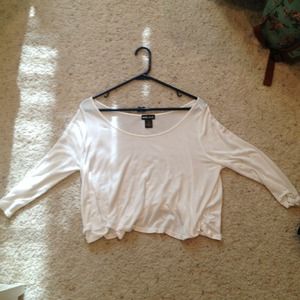 ❌SOLD❌White quarter sleeve crop top