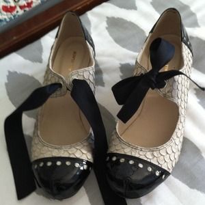 Black & Cream Vintage Inspired Shoes