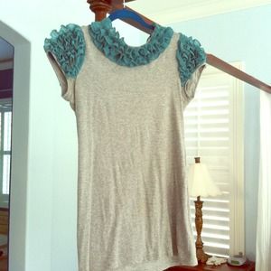 Forever 21 Twelve by Twelve cotton top w/ruffles