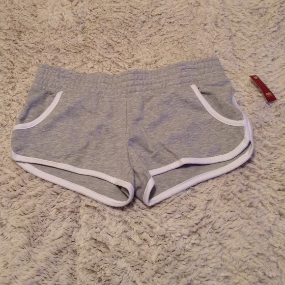 Gray athletic shorts 🎀