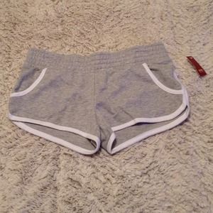 Gray athletic shorts 🎀