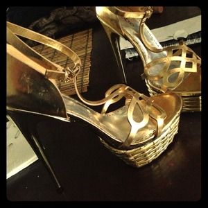 BEBE Platform Sandals. New. SALE