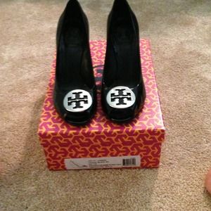 Tory Burch Julianne Black Patent wedges. Size 7.5.