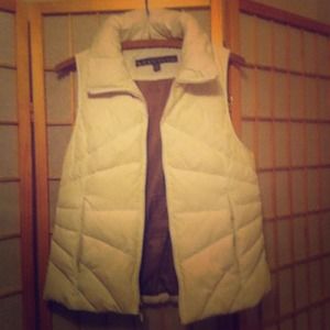 🚫SOLD🚫Kenneth Cole Snow White puffy vest!