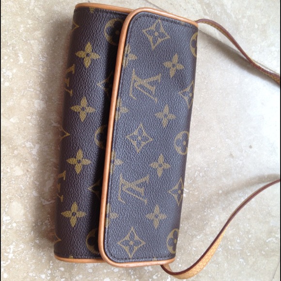 Authentic Louis Vuitton convertible clutch bag