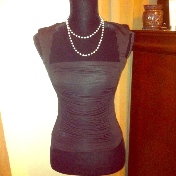 Black bebe top