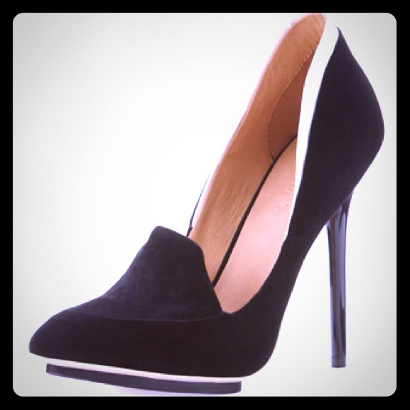SOLD!!!! L.A.M.B. Dice Suede Pump in black- size 6
