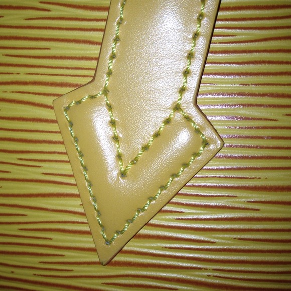 Authentic ! - Picture 2 of 4