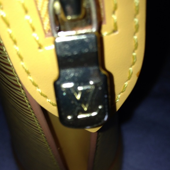 Authentic ! - Picture 4 of 4