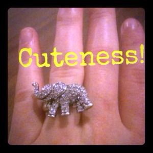 🎁SOLD🎁CZ elephant ring