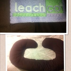 Snoogle LeachCo pregnancy pillow