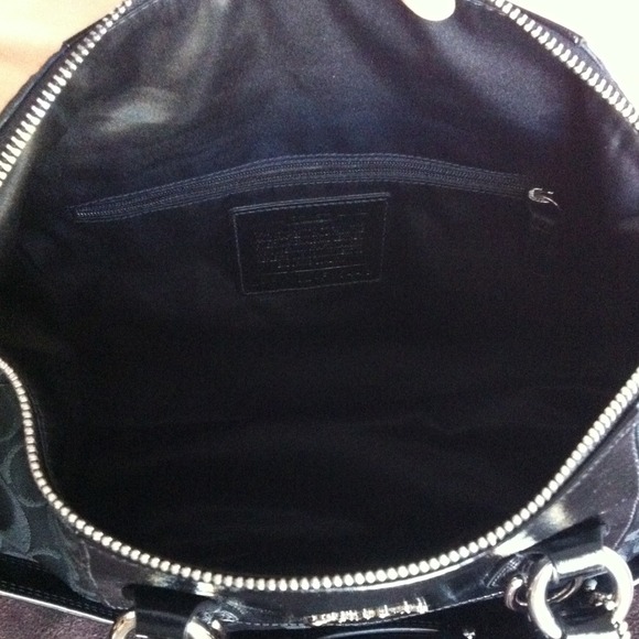 More pictures of AUTHENTIC NWOT Coach purse