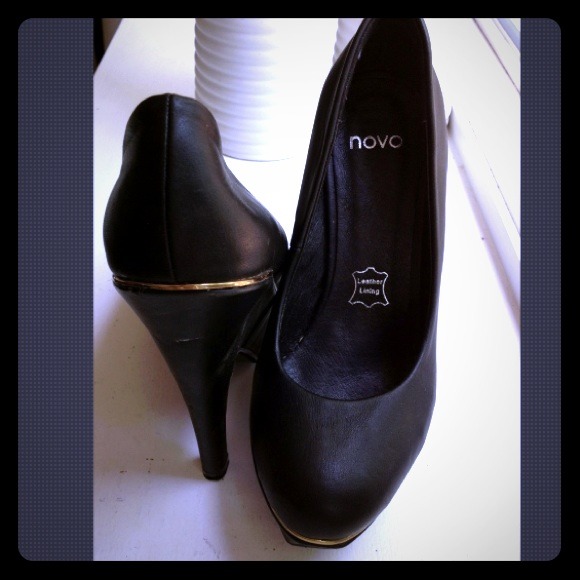 HOT TRENDY SHOE!!!!!