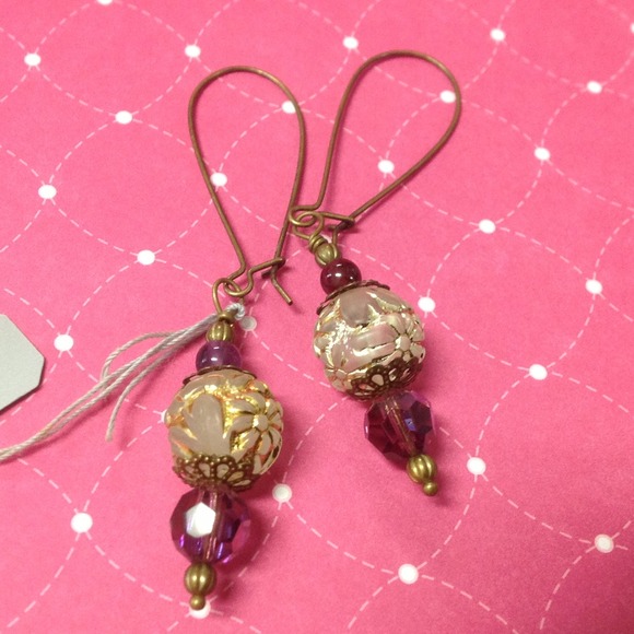 Mauve Story - Earrings 2 - Picture 2 of 4