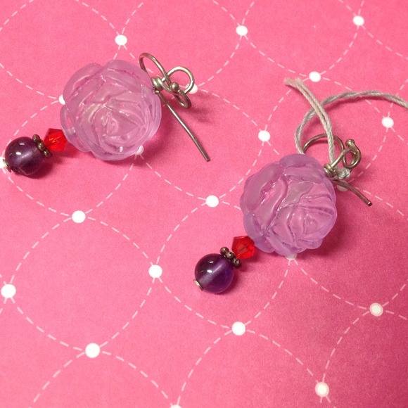 Mauve Story - Earrings 2 - Picture 4 of 4