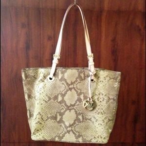 📌FINAL Redution📌MK Jet Set Python Tote