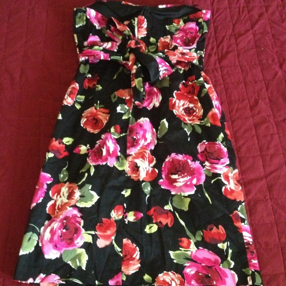 Casual dress. - Picture 2 of 2